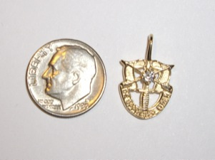 #23 Small Yellow Gold SF Crest Pendant w/Diamond