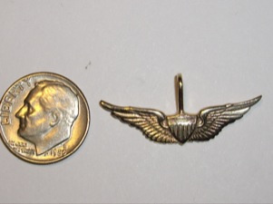 #70 Medium Yellow Gold Novice Army Aviator Pendant